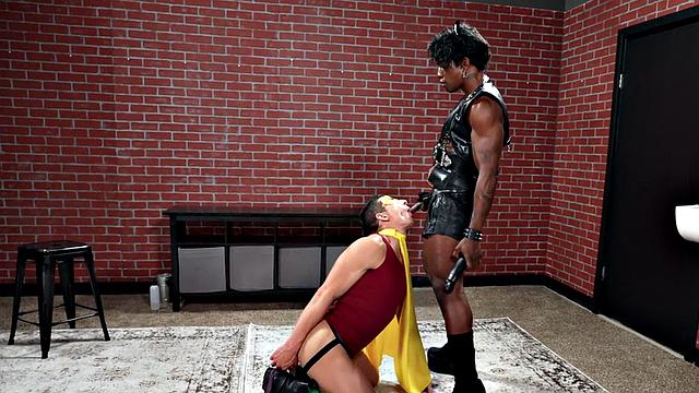 Bottom IR barebacked by hunk in leather costume