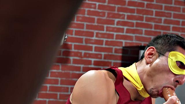 Bottom IR barebacked by hunk in leather costume