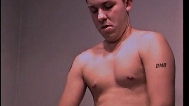 джейми дрочит парню на камеру