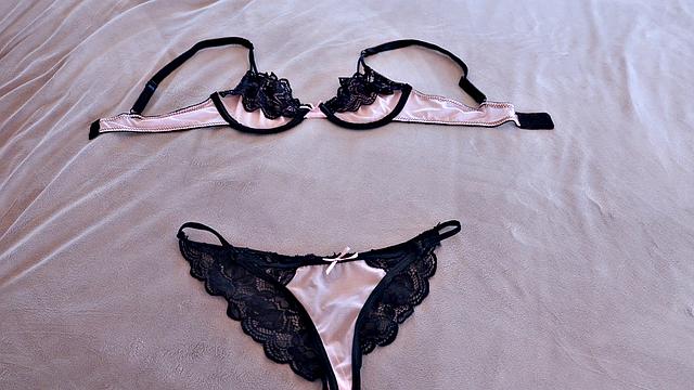 Karmen Karma Azz Creation