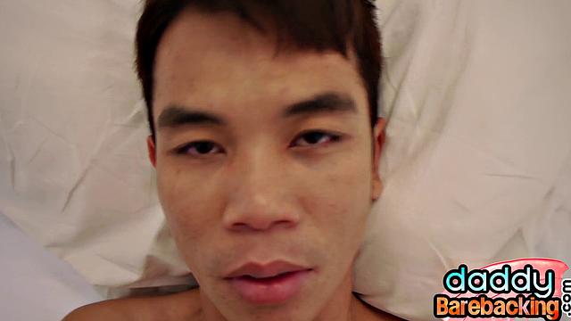 Sweet asian twunk spoiling a DILF