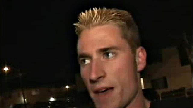 девчонка вырубилась на тусе - сразу пальцы в киску и член в рот