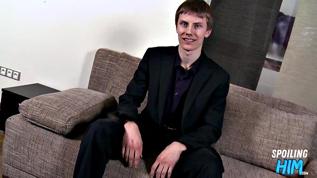 Athletic twunk bouncing on hard dick