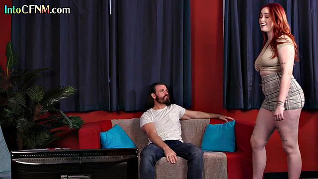 Зрелые дамы в офисе дрочат и сосут член перед зрителями, доводят до оргазма.