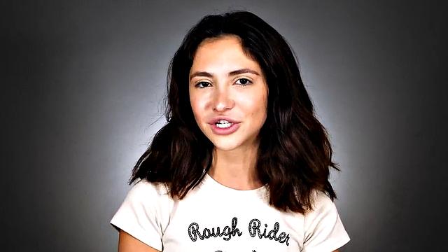 21yo chick enjoys Hitachi orgasm on casting