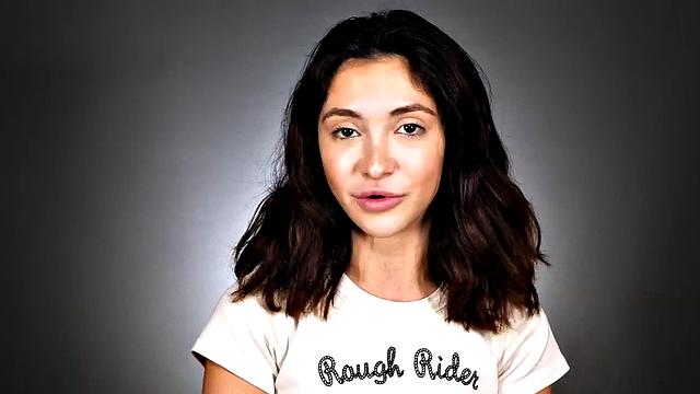 21yo chick enjoys Hitachi orgasm on casting