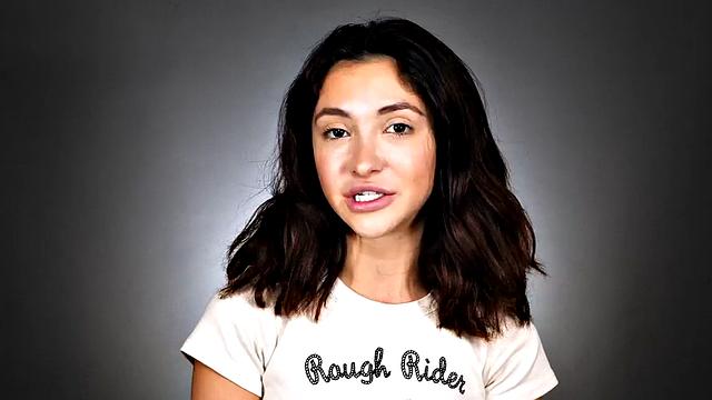 21yo chick enjoys Hitachi orgasm on casting