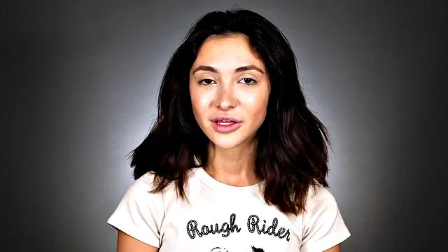 21yo chick enjoys Hitachi orgasm on casting