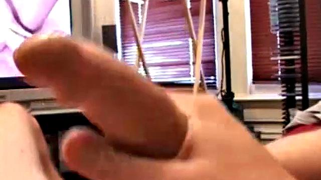Amateur Wood Jacking Off