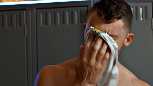 Eager jock assbanging muscled at spa until cumshot