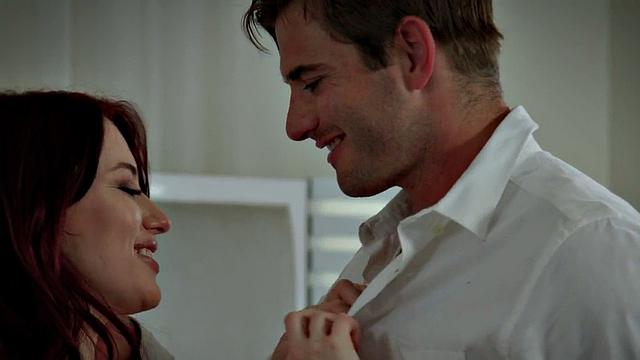 Cuckold Xmas sex with redhead wife