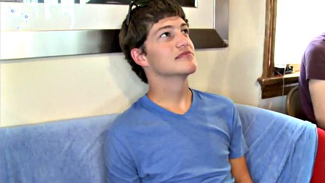 Hunk stripper being sucked by amateur