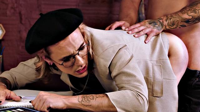 HETEROFLEXIBLE - Artsy Femboy Gets Raw Buttfucked By College Football He's Been Crushing On