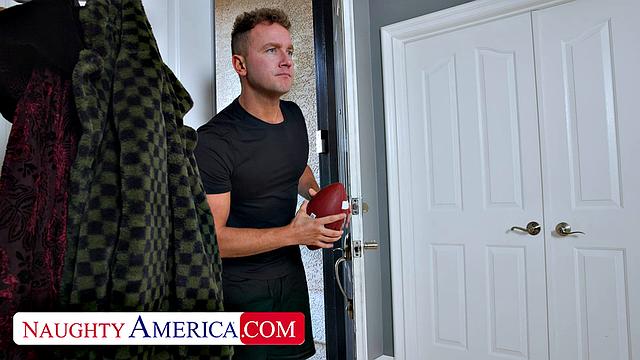 Sexy Milf Sarah Jessie fucks her son's feiend's cock