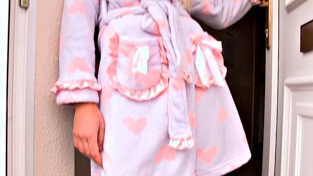 Gorgeous Kiara Lord Gets Plowed by British Man