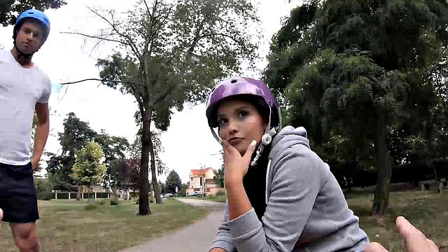 HUNT4K. Poor guy permits stranger to have quickie with his sexy GF