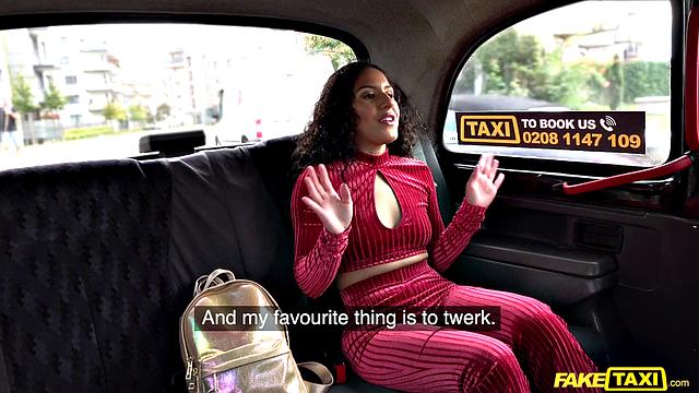 Американка Liv Revamped устроила страстный секс с чешским жеребцом в машине