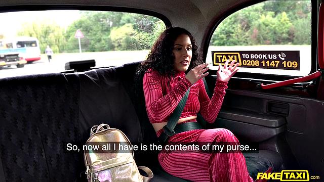 Американка Liv Revamped устроила страстный секс с чешским жеребцом в машине