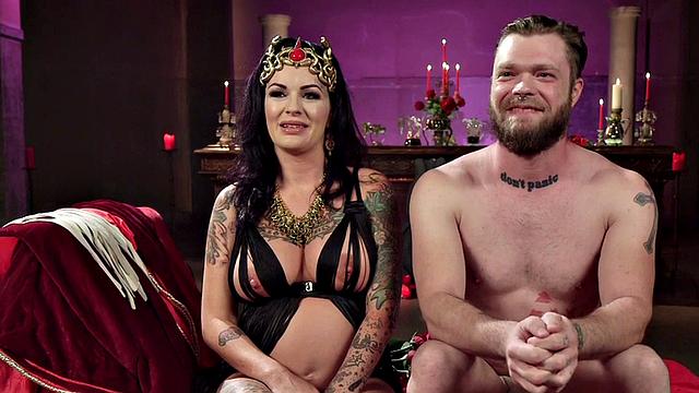 Pregnant divine domina licked all over pussy by sub