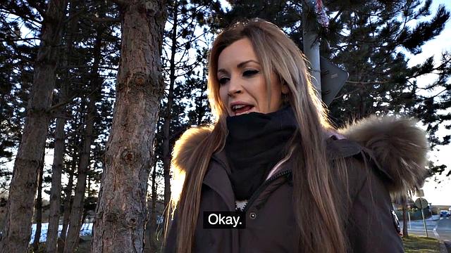 Real beauty deepthroats