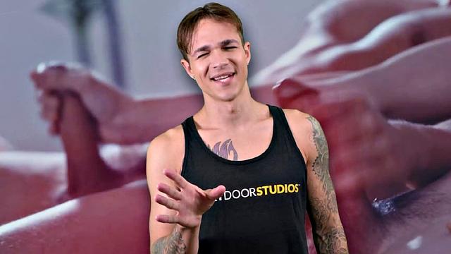 Inked Up Asian Dicks Down Latino Hottie - Vincent O'Reilly, Damien Cruz - NextDoorHomemade