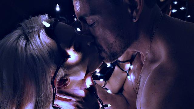 A Petite Holiday Delight