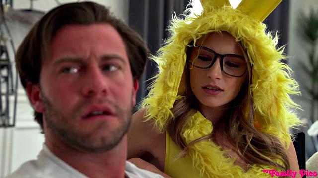 Let Me Get A Peek At You - S16:E3