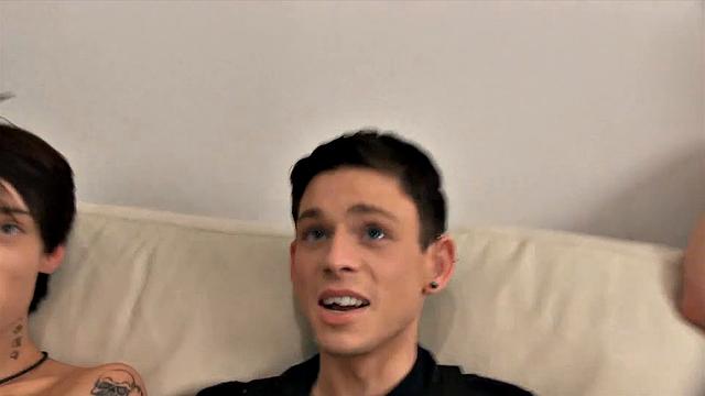 5 Twinks Fuck A Hot Bottom Bareback - Aaron, Cody, Drake, Ethan &amp;amp; Skye Romeo