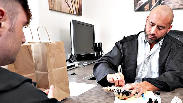 Muscled office worker rimmed by gay boss on desk