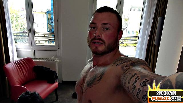 Tattooed amateur babe POV fucked in hotel by date