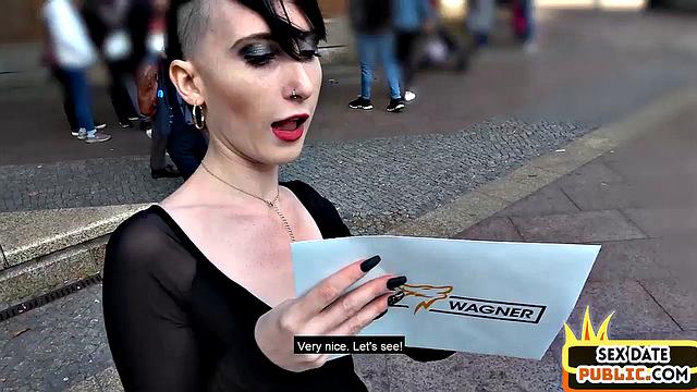 Tattooed amateur babe POV fucked in hotel by date