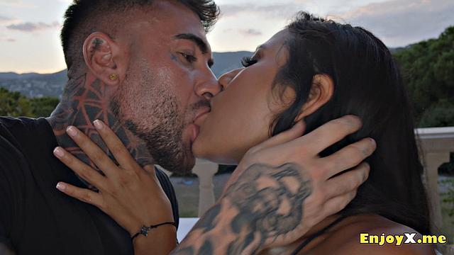 Sunset kindles the lust of Andrea Retali, a mischievous Spanish brunette. She