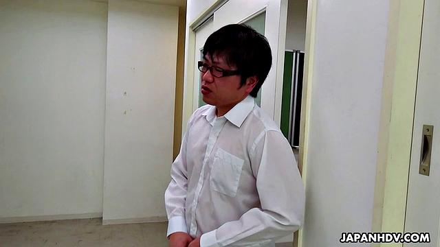 Ren Yuuki Enjoys Threeway Fuck after Masturbating