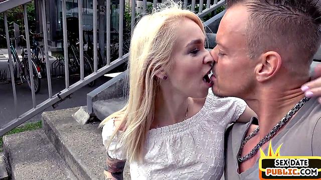 Buschy pullend blondie gets hard cuntdrilled