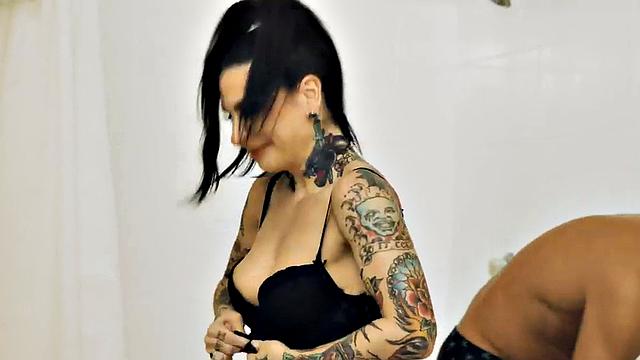 Perv inked masseuse throating client before doggy-style