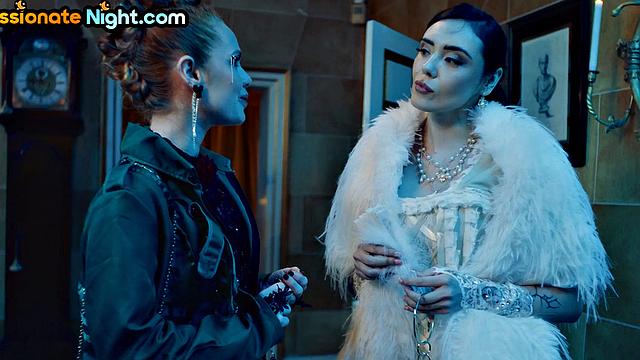 Three-way cocksucking babes drenched after pounding