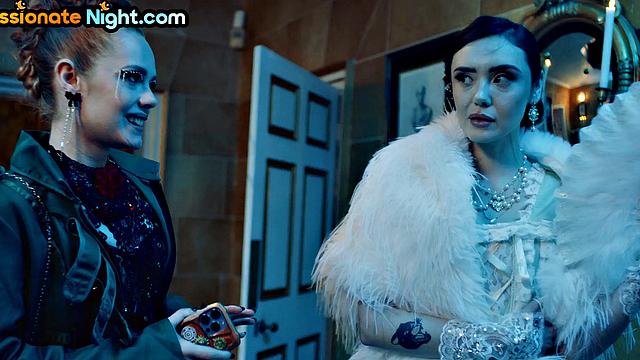 Three-way cocksucking babes drenched after pounding