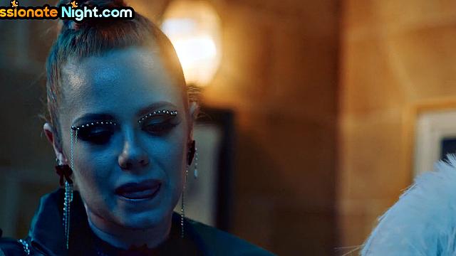 Three-way cocksucking babes drenched after pounding