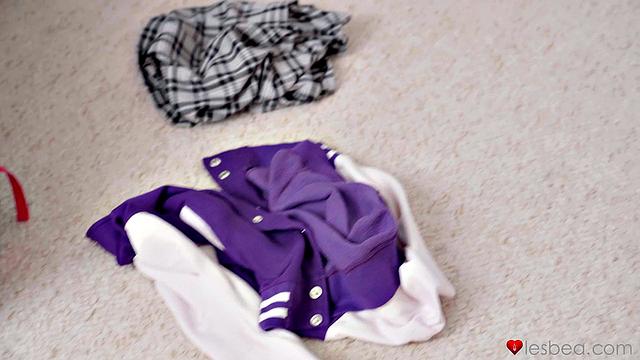 College girls share orgasms