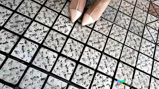 Haruka Izumi дразнит горячим бельём и аппетитной жопкой