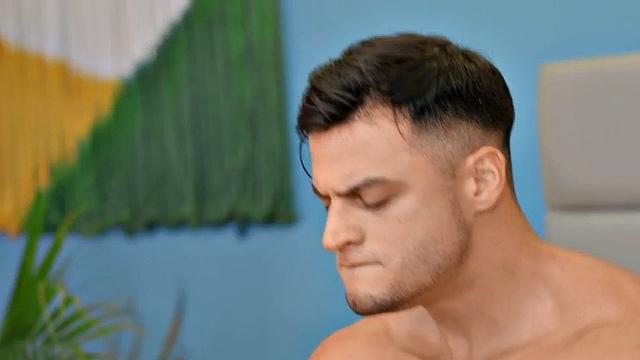 Eager athletic jock barebacking his boyfriend until cumshot