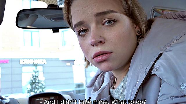 русская блондинка гасит долг жестким рождественским минетом