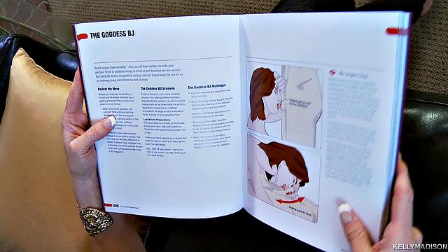 Блондинка в очках читает секреты минета и показывает на практике