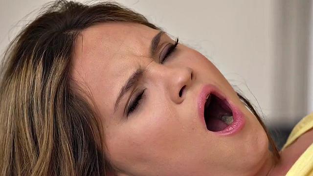 Tiny cute lesbo babe fucked by pussylicking dykes