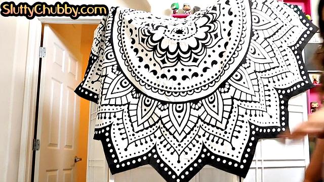 Chubby babe sucking lover's cock