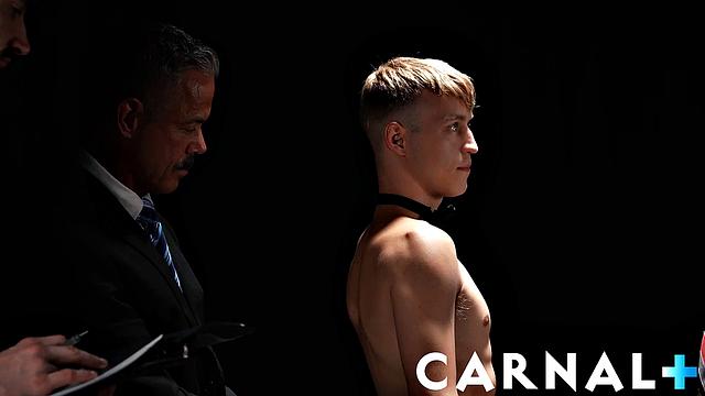 три мохнатых мачо быстро забывают о формальностях и берутся за дело