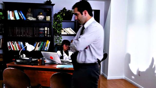 Office ebony babe fucked by nice dick in wet pussy