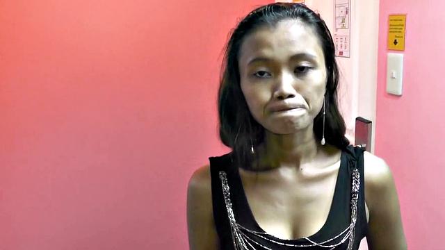 Мириам впервые трахается с белым на камеру