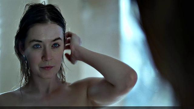 Sarah Bolger nude ass