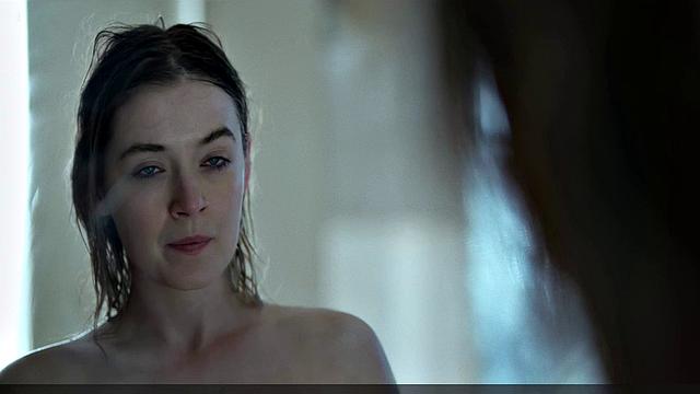 Sarah Bolger nude ass